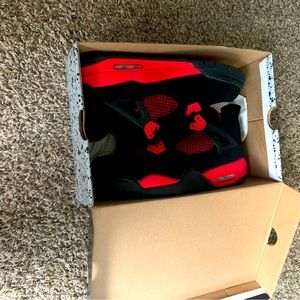 Jordan 4 red thunder